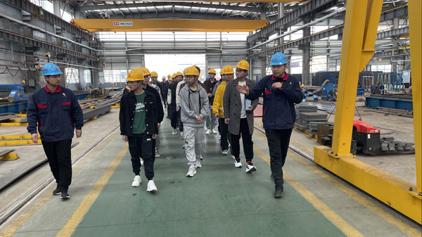 銅陵學(xué)院機(jī)械工程學(xué)院院長一行到公司參觀交流 銅陵學(xué)院機(jī)械工程學(xué)院院長一行到公司參觀交流